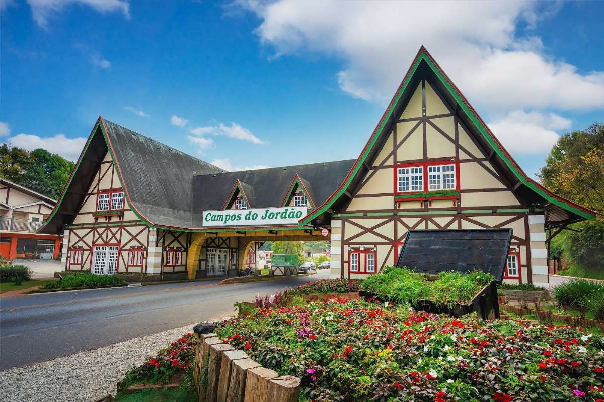CAMPOS DO JORDÃO – HOSPEDAGEM